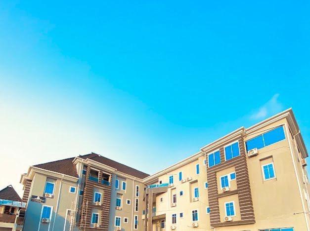 West Wing Hotel Lagos Extérieur photo