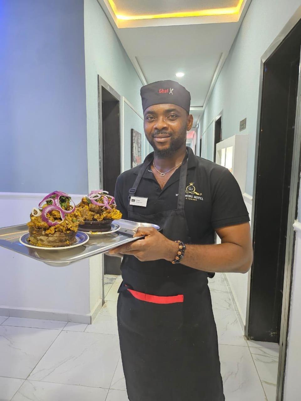 West Wing Hotel Lagos Extérieur photo